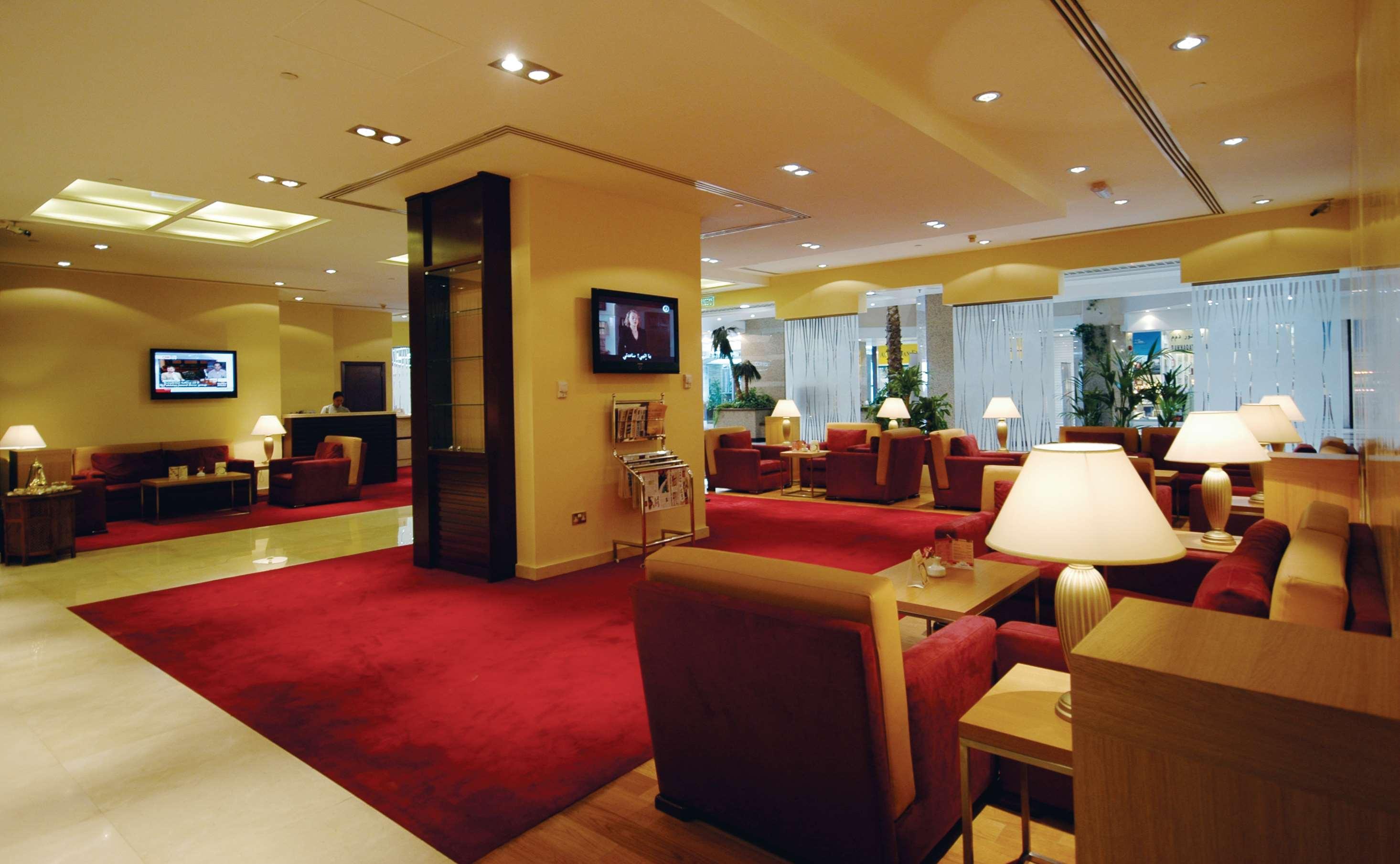 Golden Tulip Sharjah Aparthotel Luaran gambar